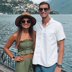 Meet your Posher, Caroline